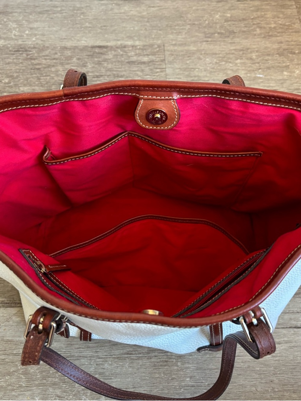 👜 Dooney & Bourke Pebbled Leather Tote Cream Brown Trim Large Shoulder Bag - Picture 4 of 9